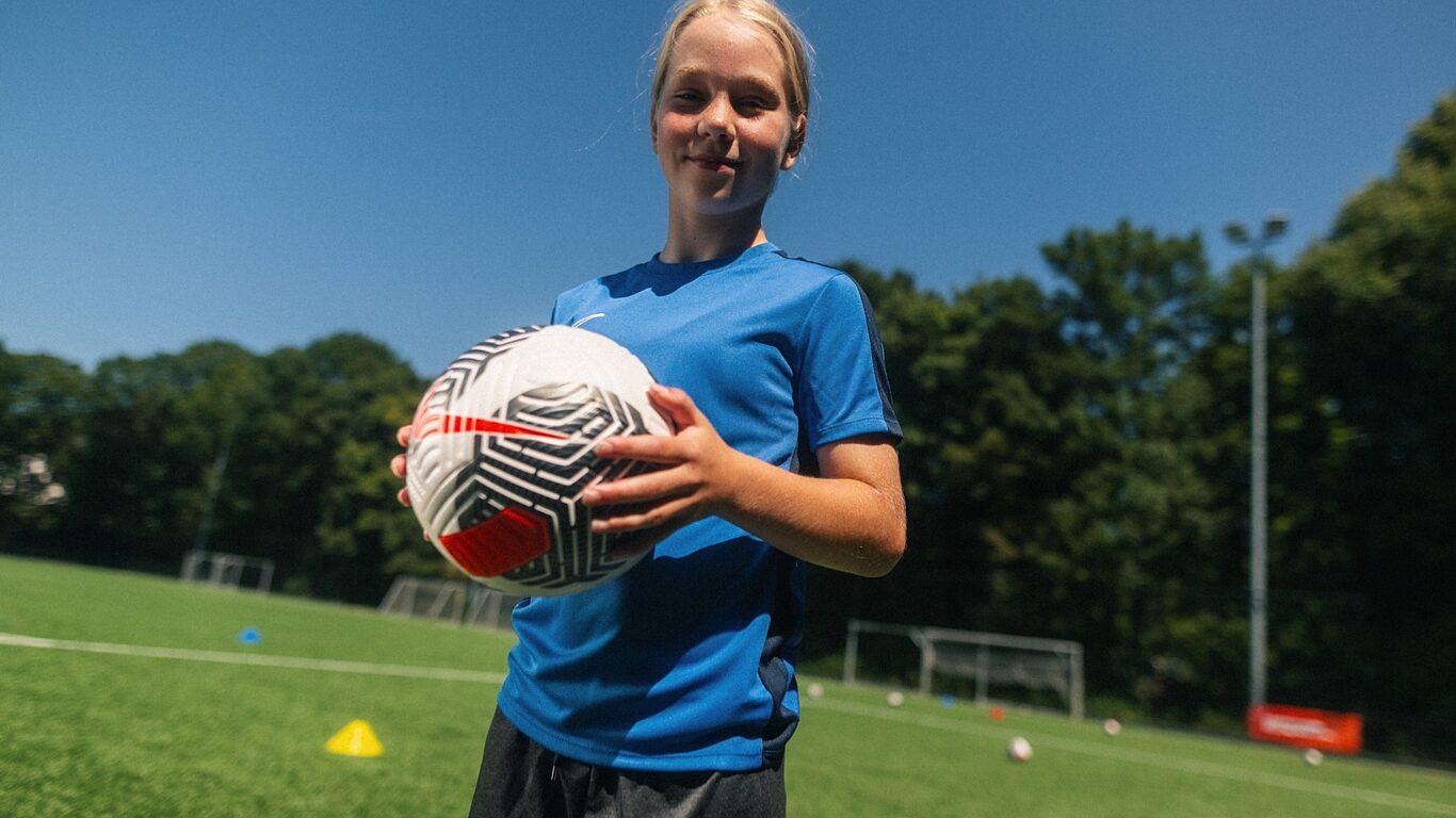 KNV Bx NIK Ex Coachinggirls 746 V2