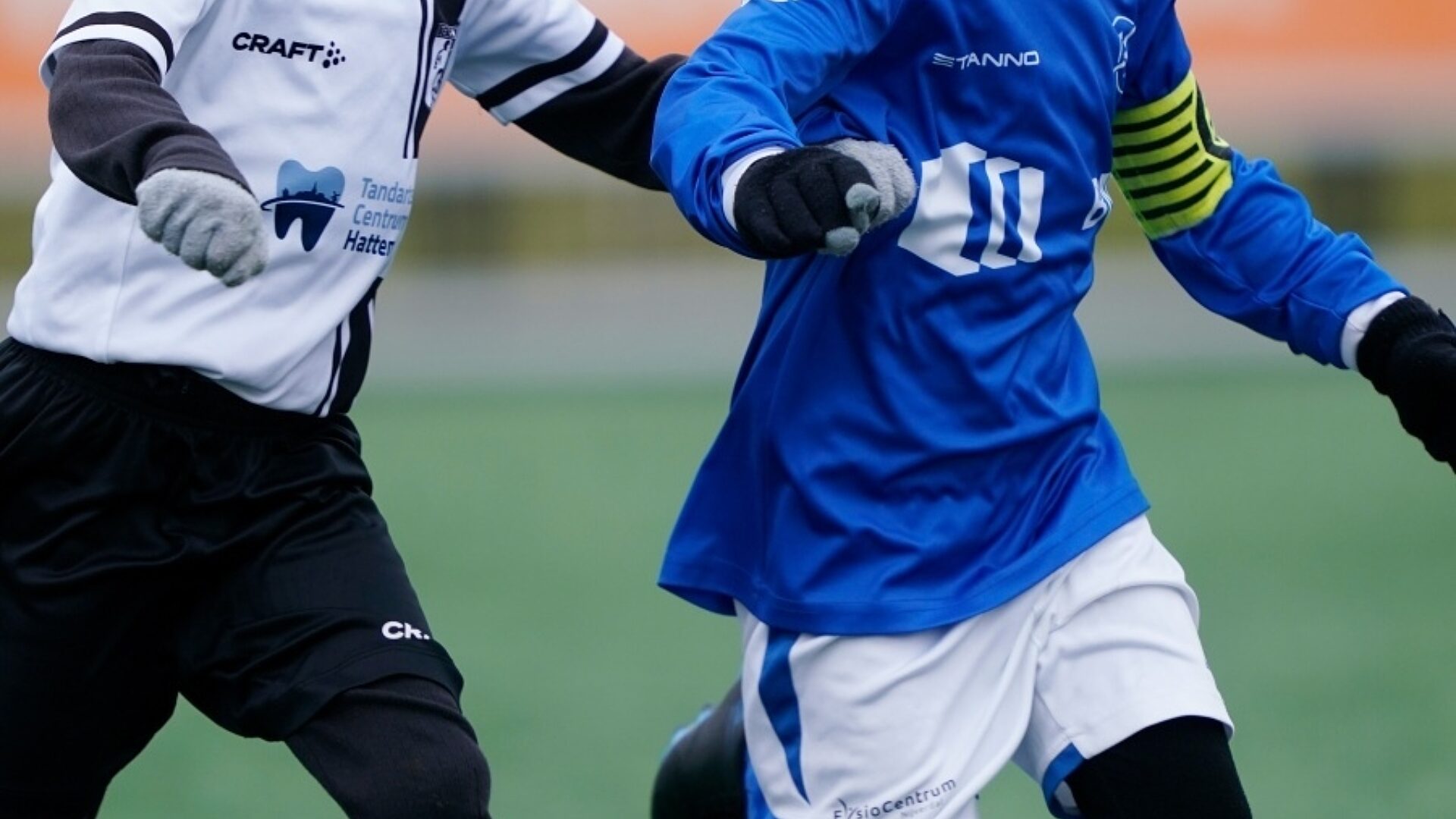 2425 Pupil Dribbel Duel