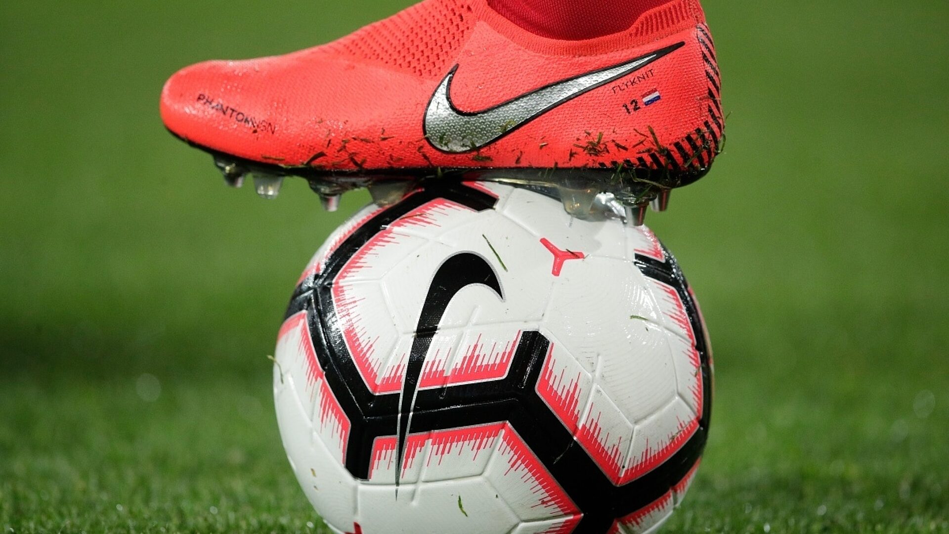 2425 Voetbalschoen Bal