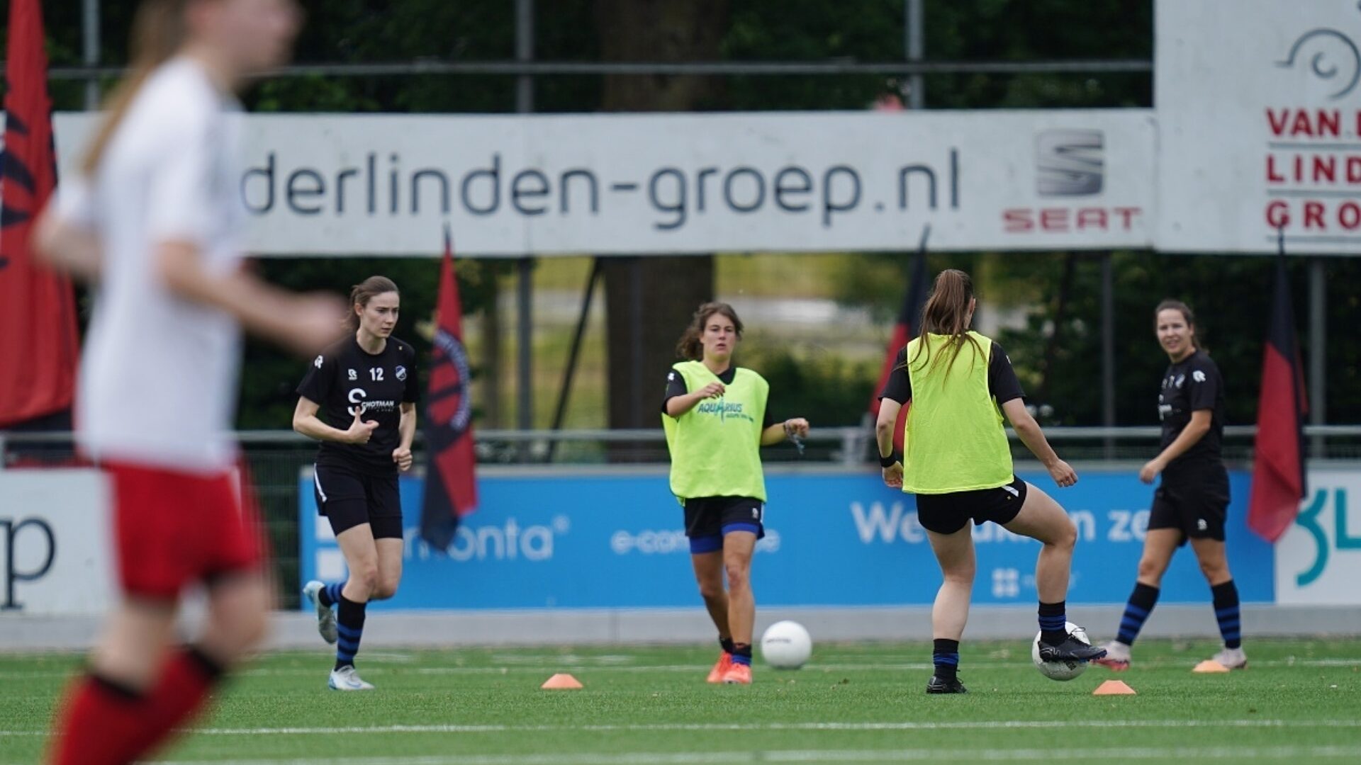 2425 Warming up Meiden