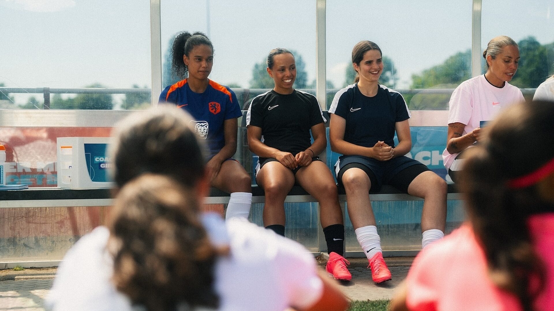 KNV Bx NIK Ex Coachinggirls 1944