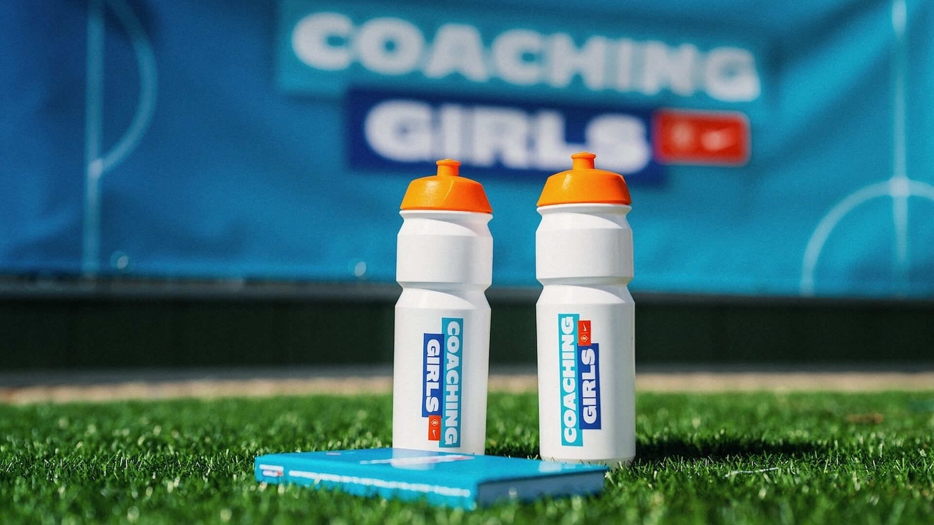 KNV Bx NIK Ex Coachinggirls 74