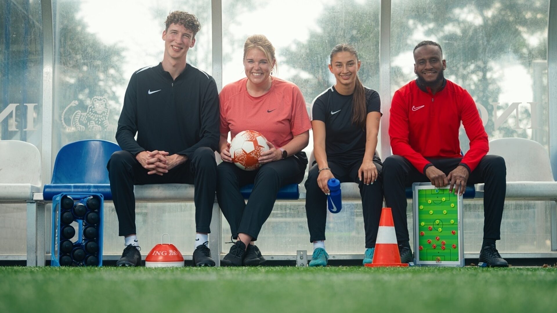 LR250625 B 16 26 47 Edit