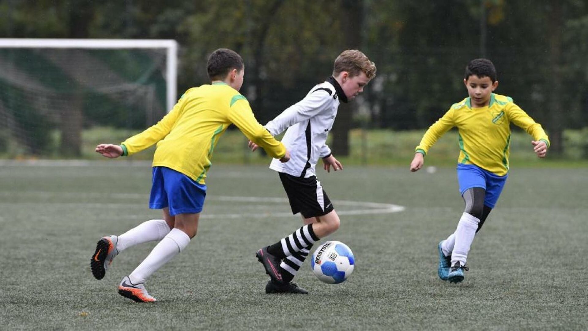 Laat jeugdvoetballers regisseur zijn van leerproces